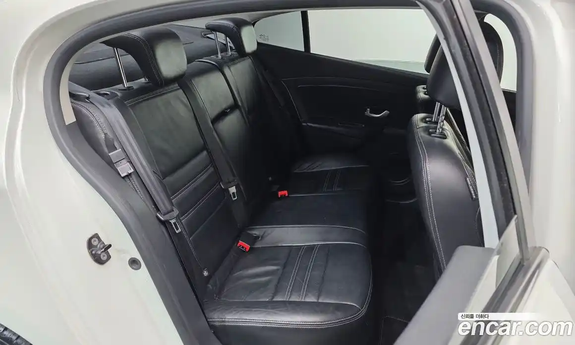 Renault SM3 2013 1.6 Автомат в Москве № 334054, фото 20