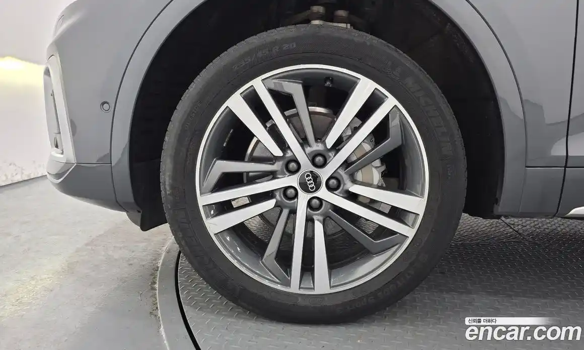 Audi Q5 2023 2.0 Автомат в Москве № 343440, фото 12