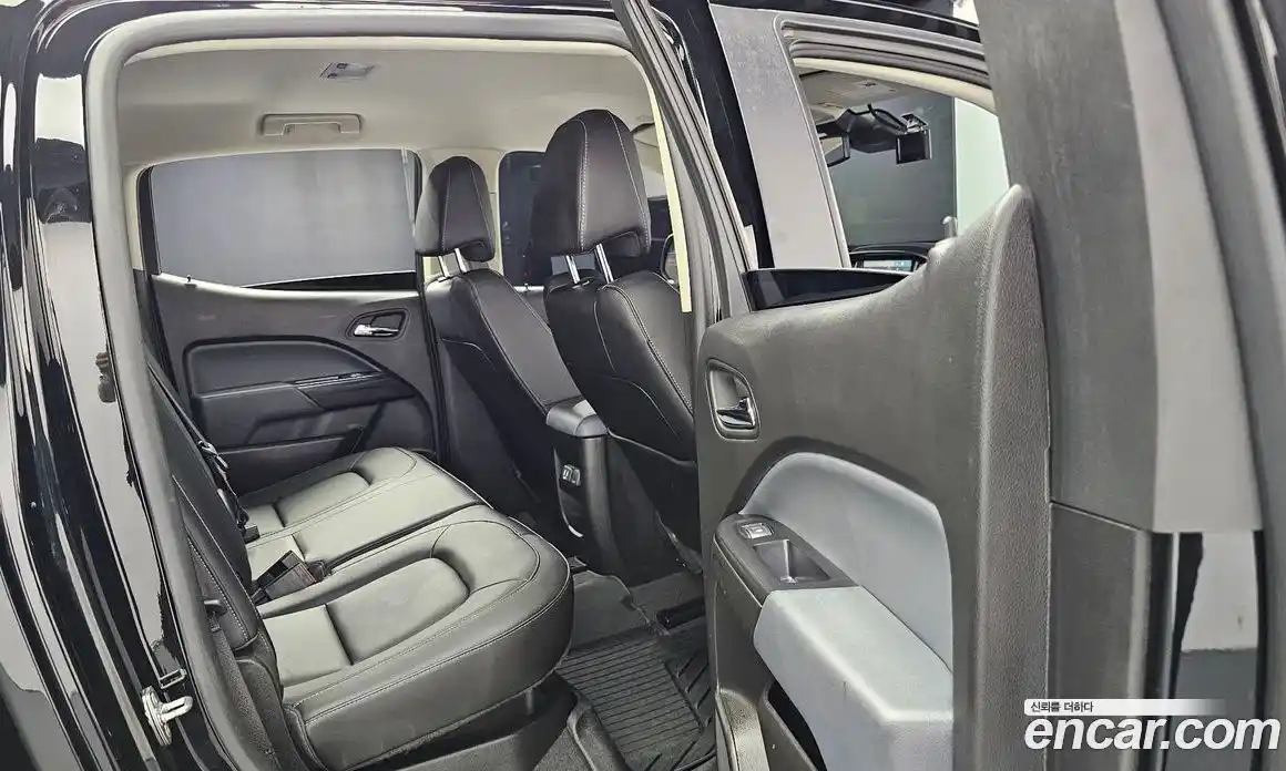 Chevrolet Colorado 2021 3.6 Автомат в Москве № 37110, фото 16