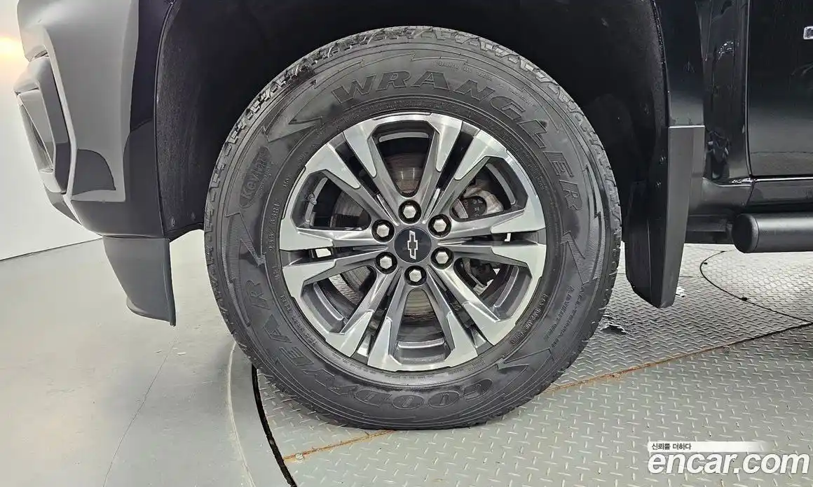 Chevrolet Colorado 2021 3.6 Автомат в Москве № 37110, фото 9