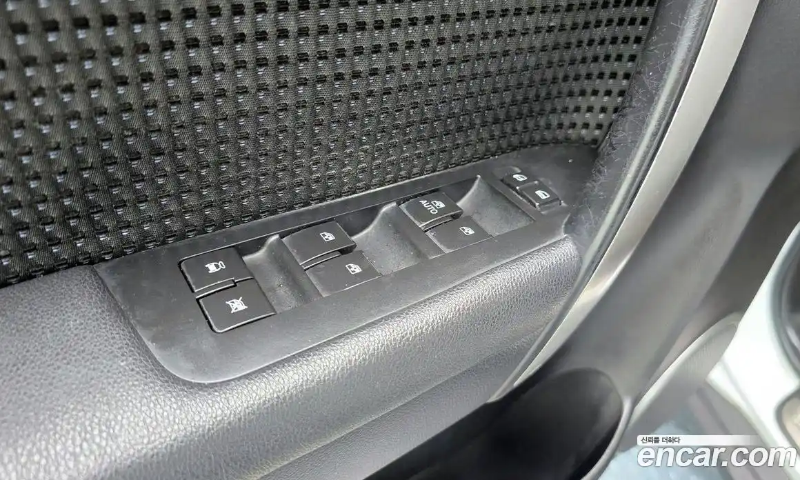 Chevrolet Captiva 2012 2.0 Автомат в Москве № 37111, фото 15