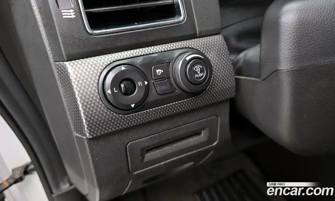 Chevrolet Captiva 2012 2.0 Автомат в Москве № 37111, фото 16