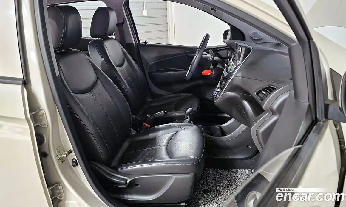 Chevrolet Spark 2017 1.0 Робот в Москве № 38364, фото 19