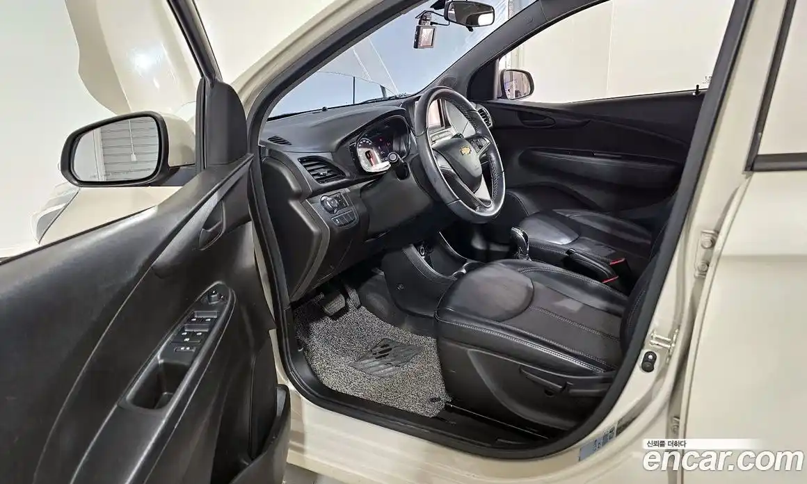 Chevrolet Spark 2017 1.0 Робот в Москве № 38364, фото 7