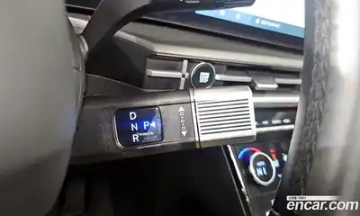 Hyundai Santa Fe 2024 2.5 Автомат в Москве № 3961, миниатюра 2