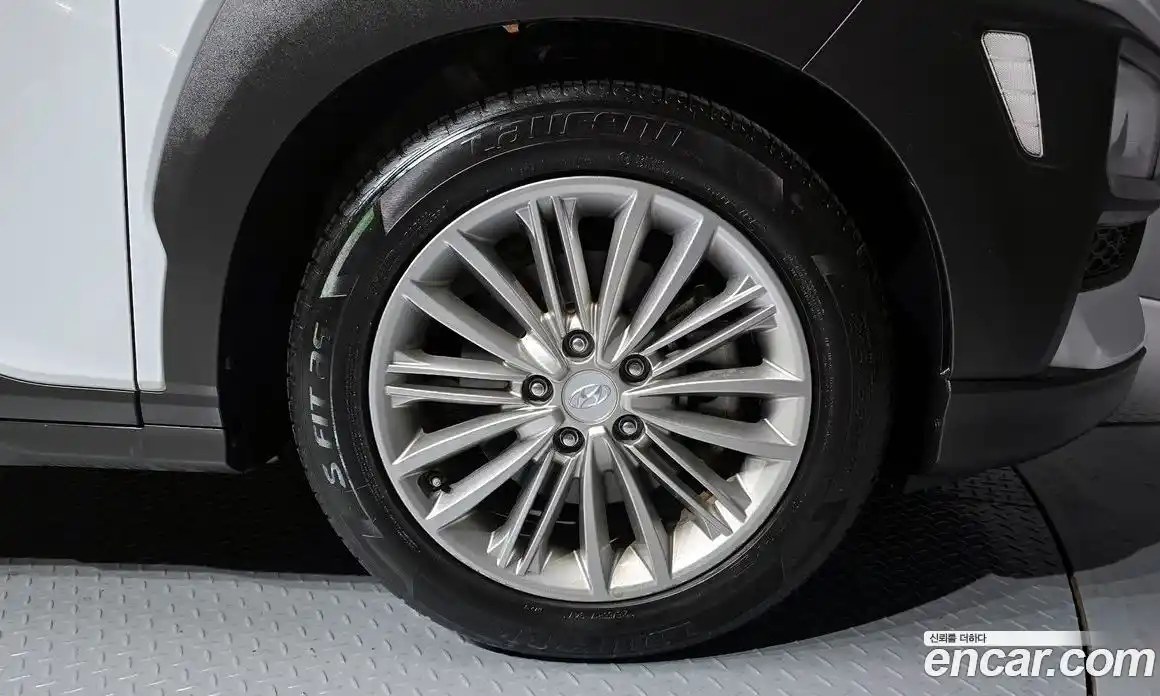 Hyundai Kona 2018 1.6 Автомат в Москве № 43587, фото 15