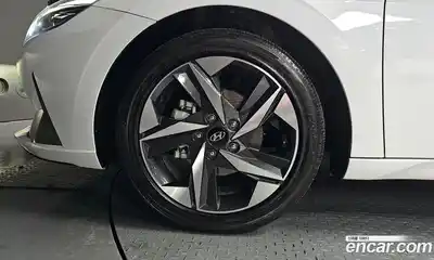 Hyundai Avante 2023 1.6 Автомат в Москве № 47259, миниатюра 3