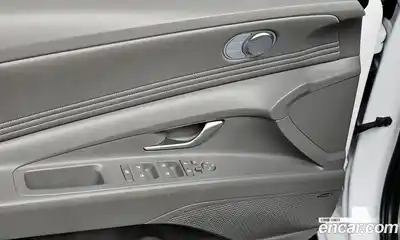 Hyundai Avante 2023 1.6 Автомат в Москве № 47259, миниатюра 4