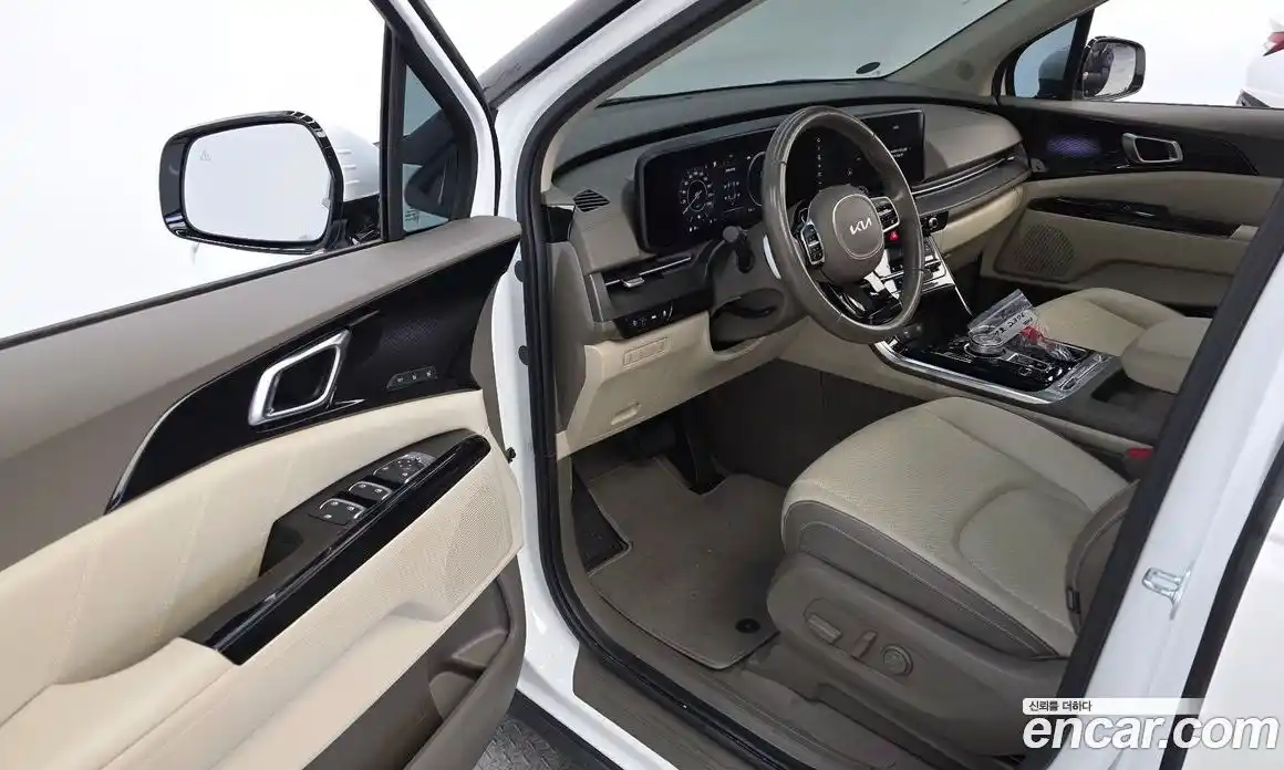 Kia Canival 2023 3.5 Автомат в Москве № 50324, фото 13