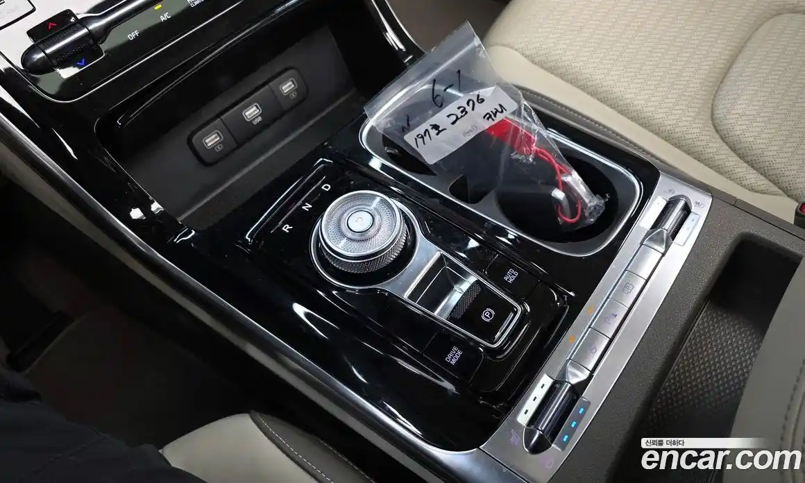 Kia Canival 2023 3.5 Автомат в Москве № 50324, фото 15