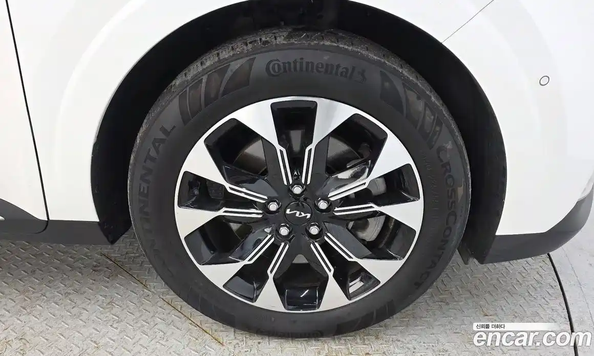 Kia Canival 2023 3.5 Автомат в Москве № 50324, фото 5