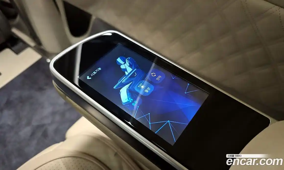 Kia Canival 2024 3.5 Автомат в Москве № 52638, фото 16