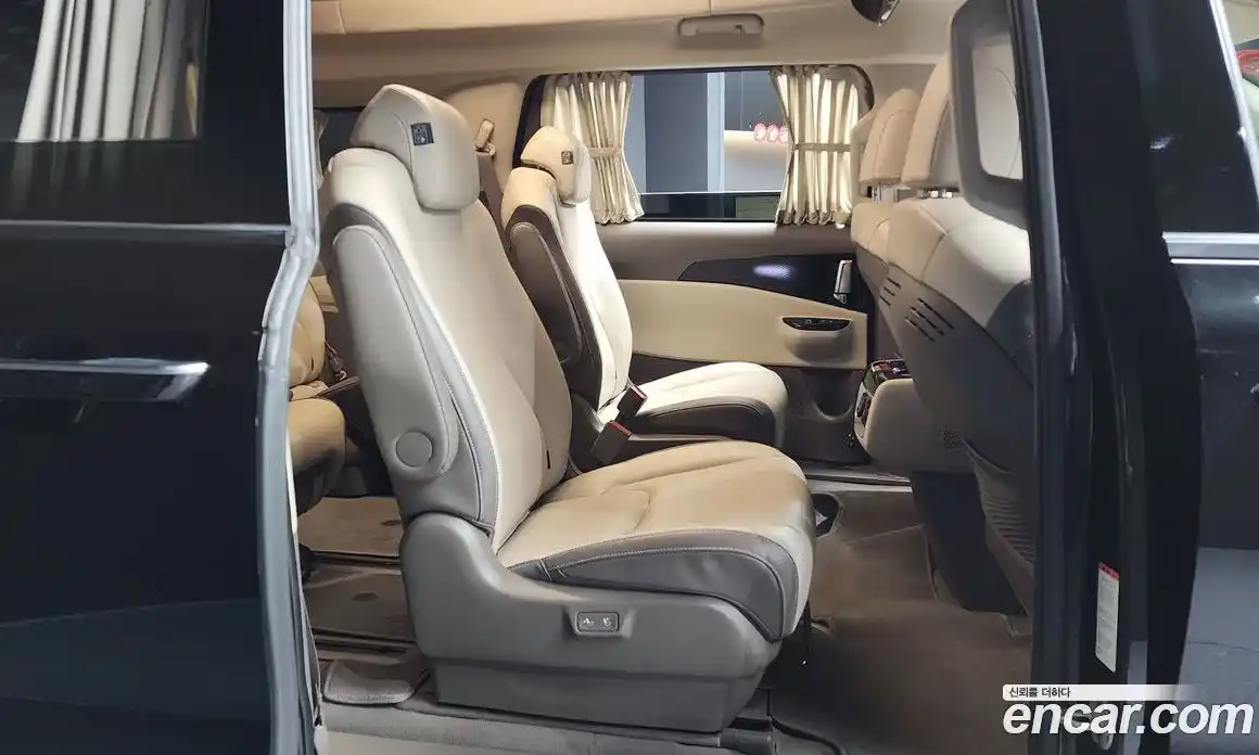 Kia Canival 2023 3.5 Автомат в Москве № 653, фото 14