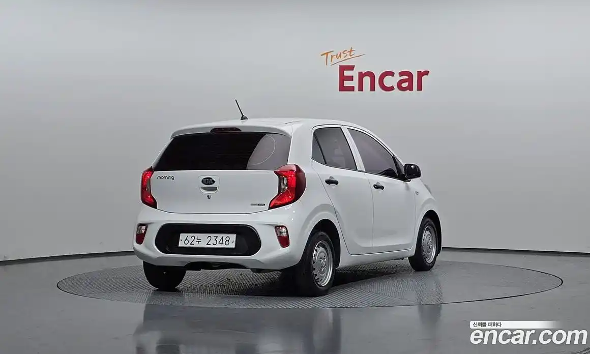 Kia Morning 2017 1.0 Автомат в Москве № 7164, фото 13