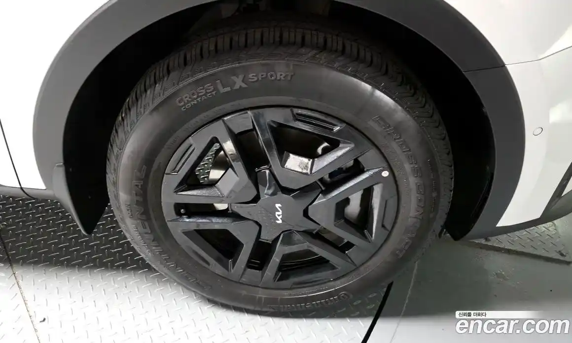 Kia Sorento 2024 1.6 Автомат в Москве № 75117, фото 8