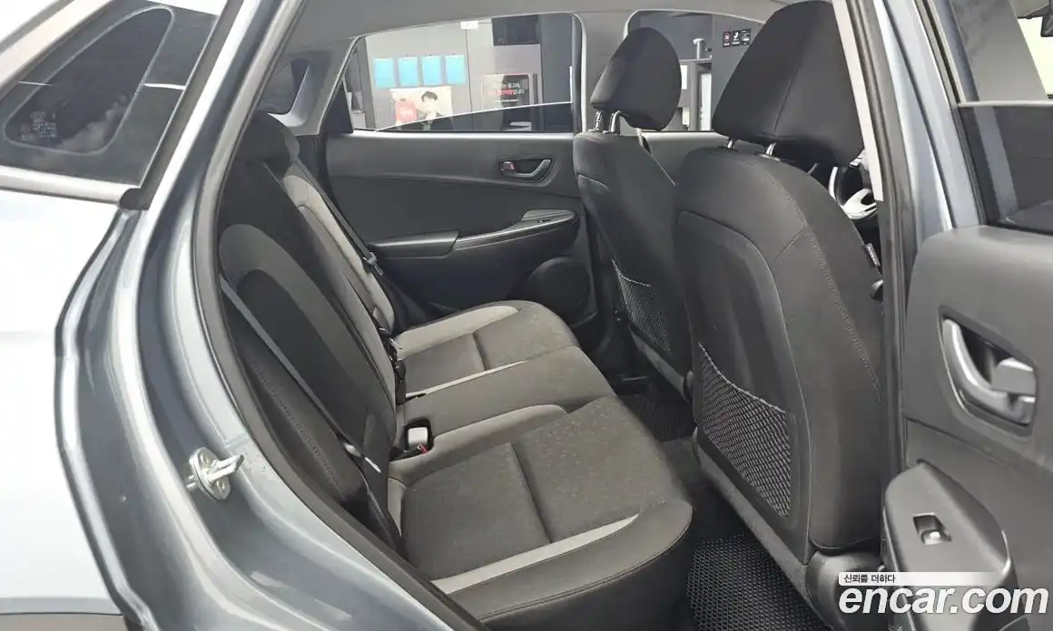 Hyundai Kona 2019 1.6 Автомат в Москве № 9093, фото 13