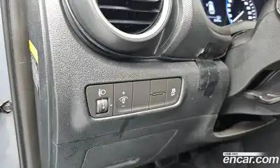 Hyundai Kona 2019 1.6 Автомат в Москве № 9093, миниатюра 2