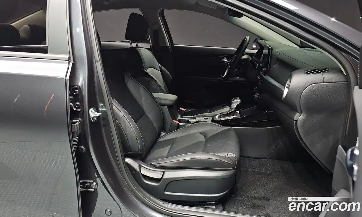 Kia K3 2024 1.6 Автомат в Москве № 115447, фото 6