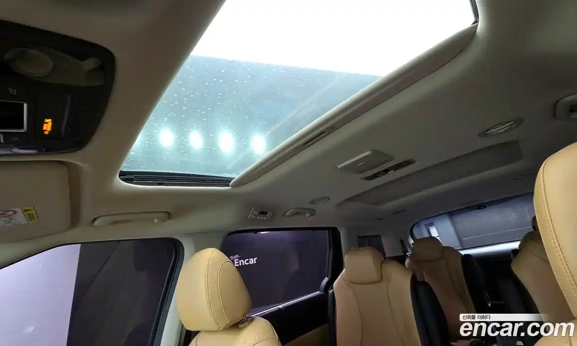 Kia Canival 2021 2.2 Автомат в Москве № 121581, фото 15