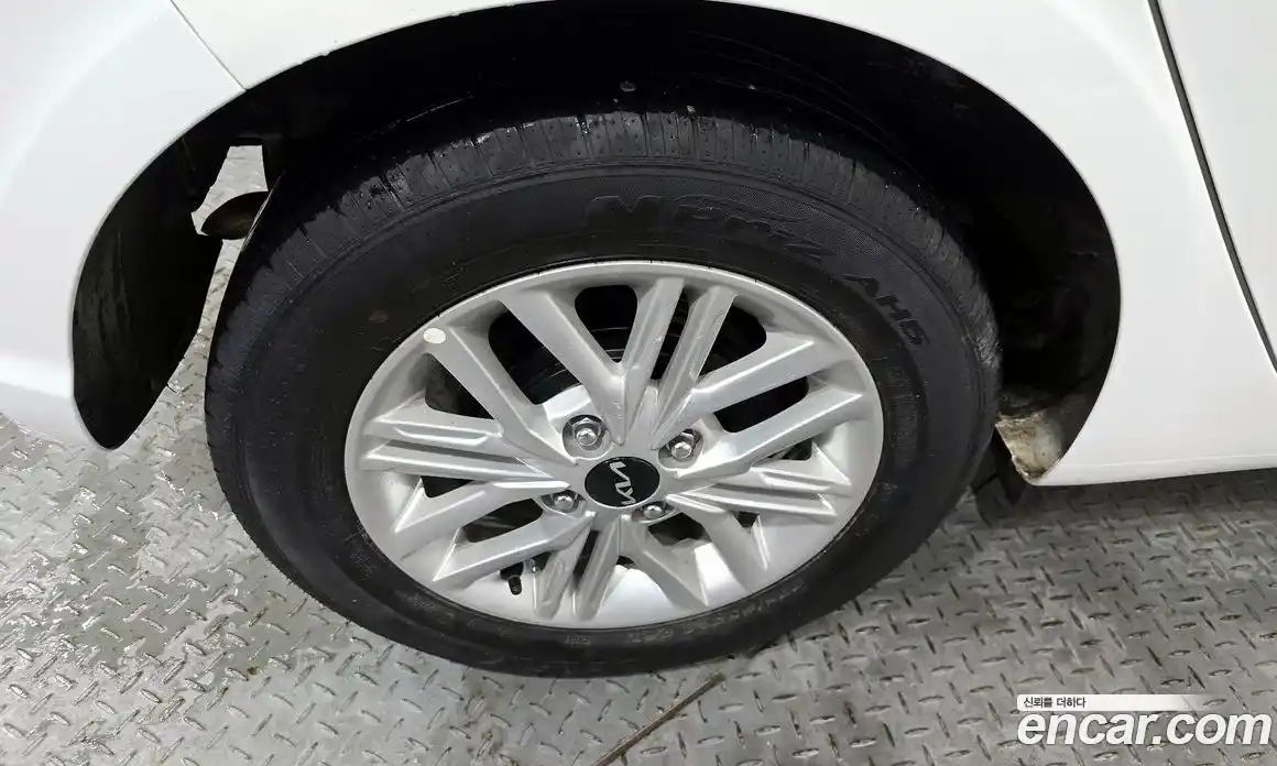 Kia Morning 2022 1.0 Автомат в Москве № 122131, фото 11