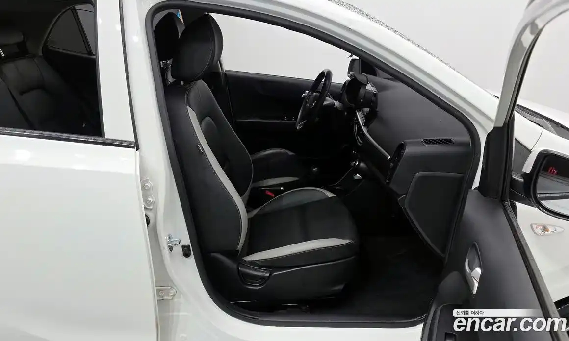 Kia Morning 2022 1.0 Автомат в Москве № 122131, фото 5