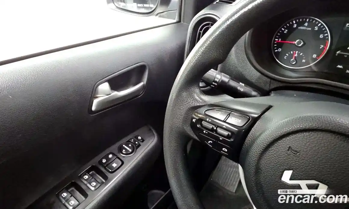 Kia Morning 2022 1.0 Автомат в Москве № 122131, фото 6