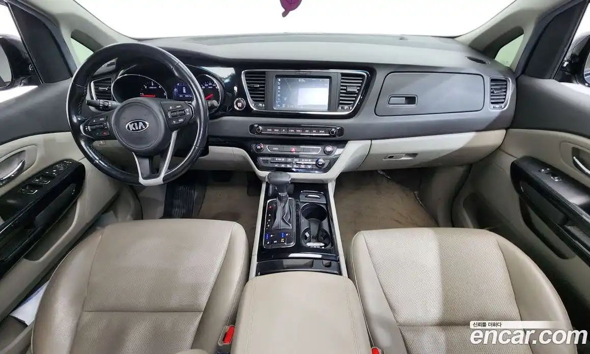 Kia Canival 2018 2.2 Автомат в Москве № 123725, фото 15