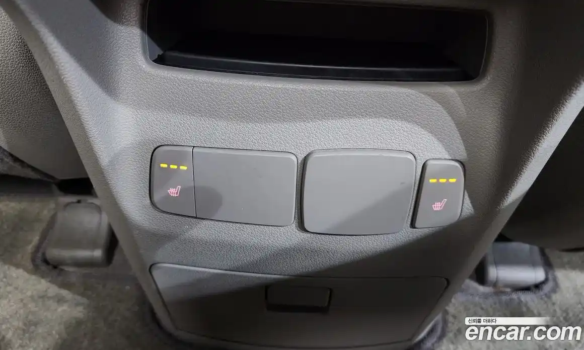 Kia Canival 2018 2.2 Автомат в Москве № 123725, фото 17