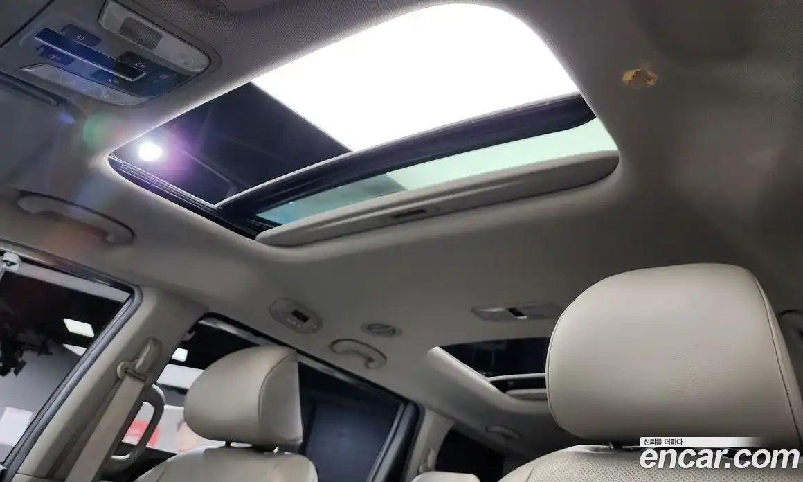 Kia Canival 2018 2.2 Автомат в Москве № 123725, фото 20