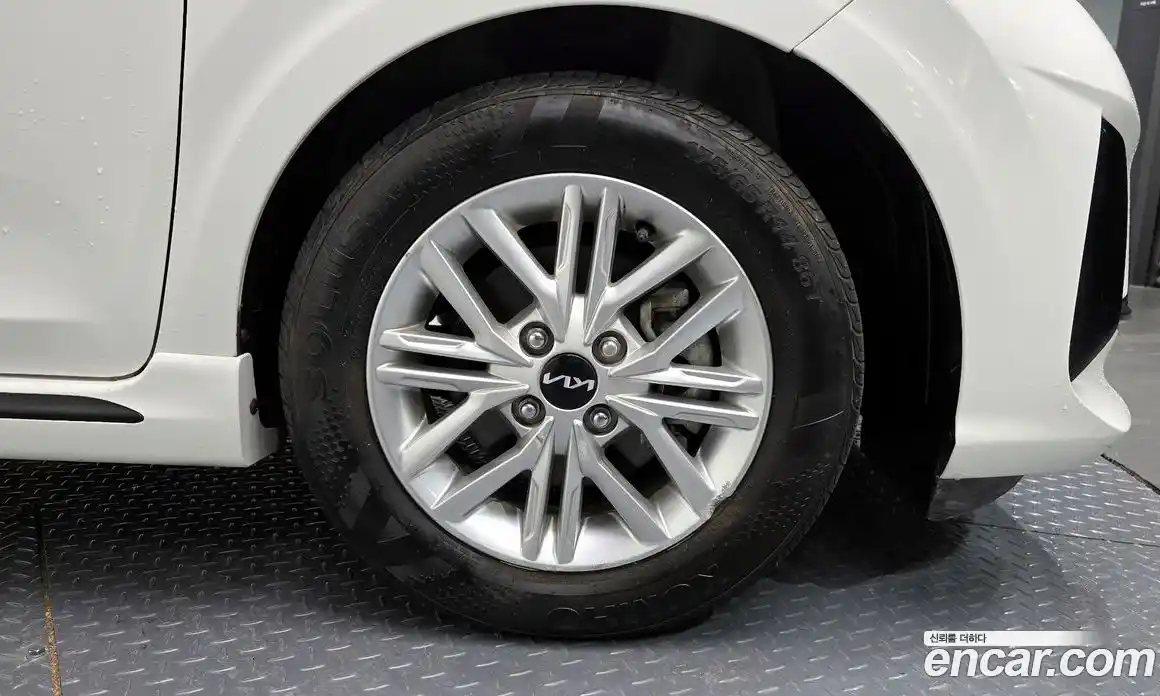 Kia Morning 2023 1.0 Автомат в Москве № 128333, фото 17