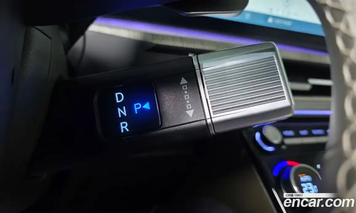 Hyundai Santa Fe 2024 1.6 Автомат в Москве № 129322, фото 12