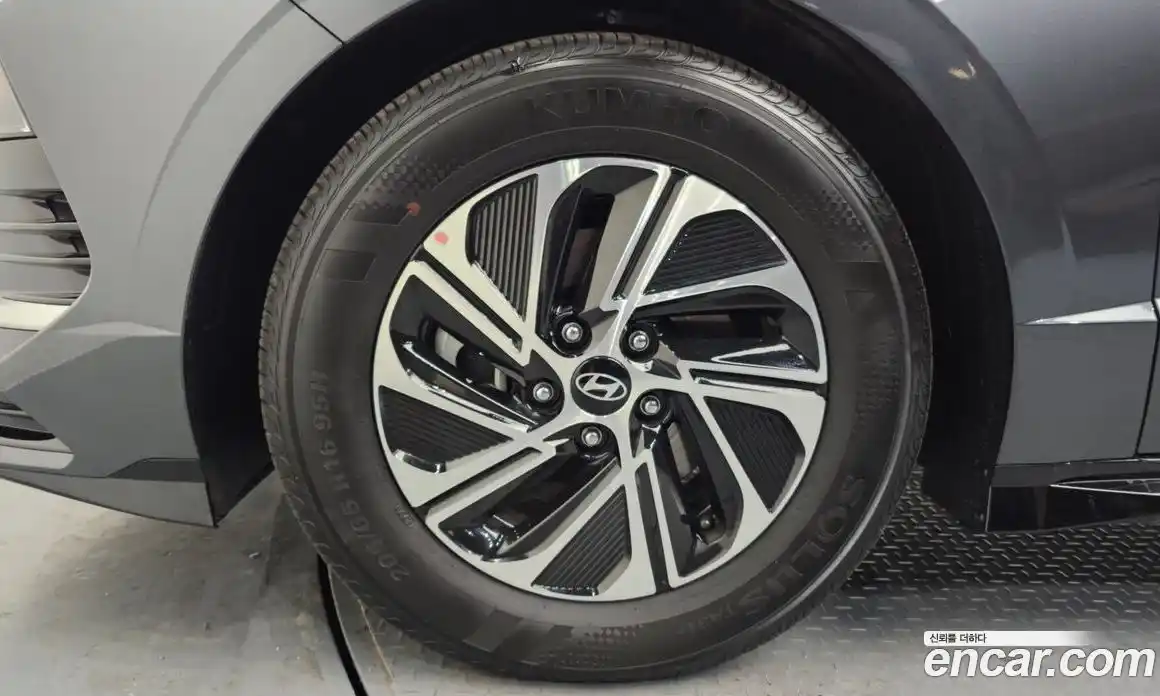 Hyundai Sonata 2024 2.0 Автомат в Москве № 130230, фото 16