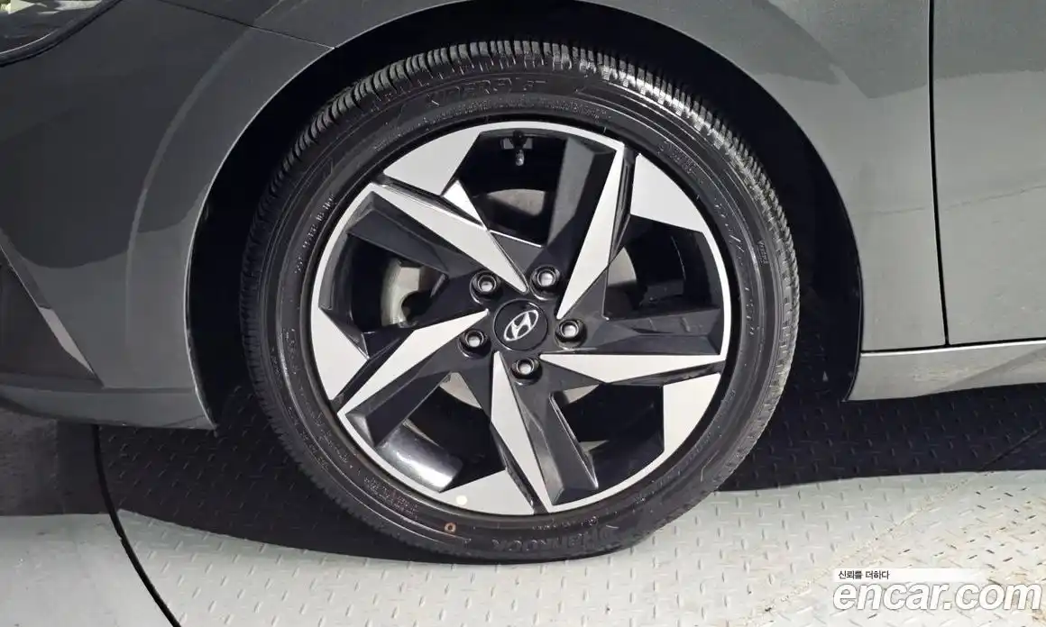 Hyundai Avante 2021 1.6 Автомат в Москве № 130727, фото 5