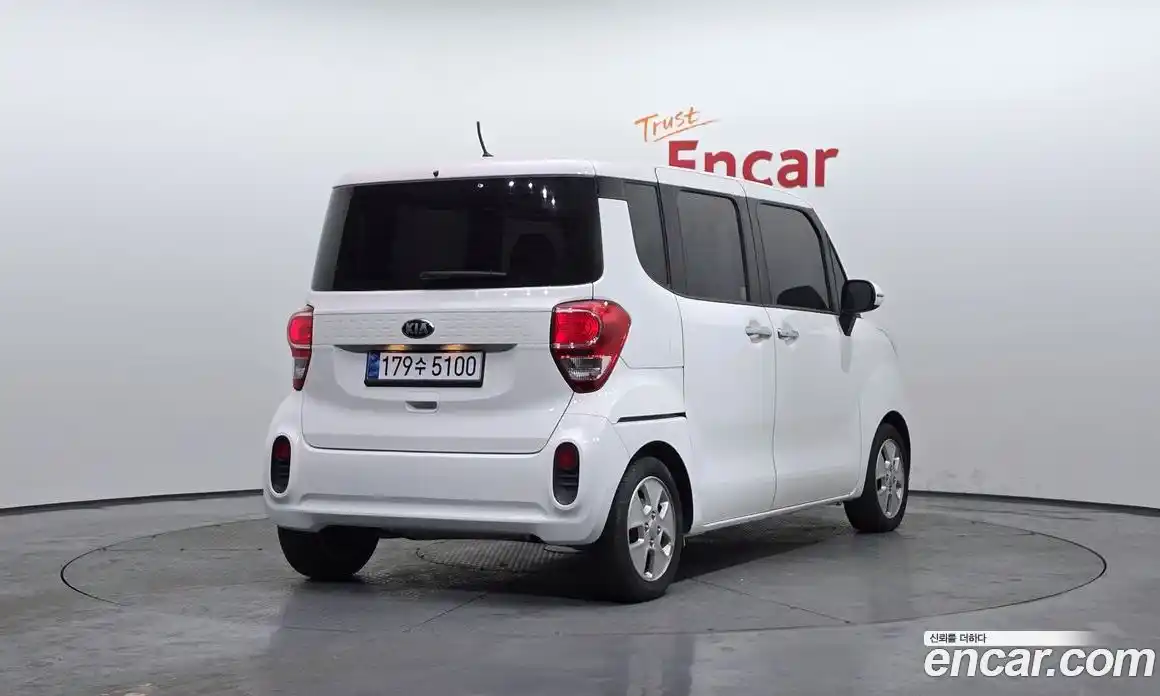 Kia Ray 2021 1.0 Автомат в Москве № 131355, фото 15