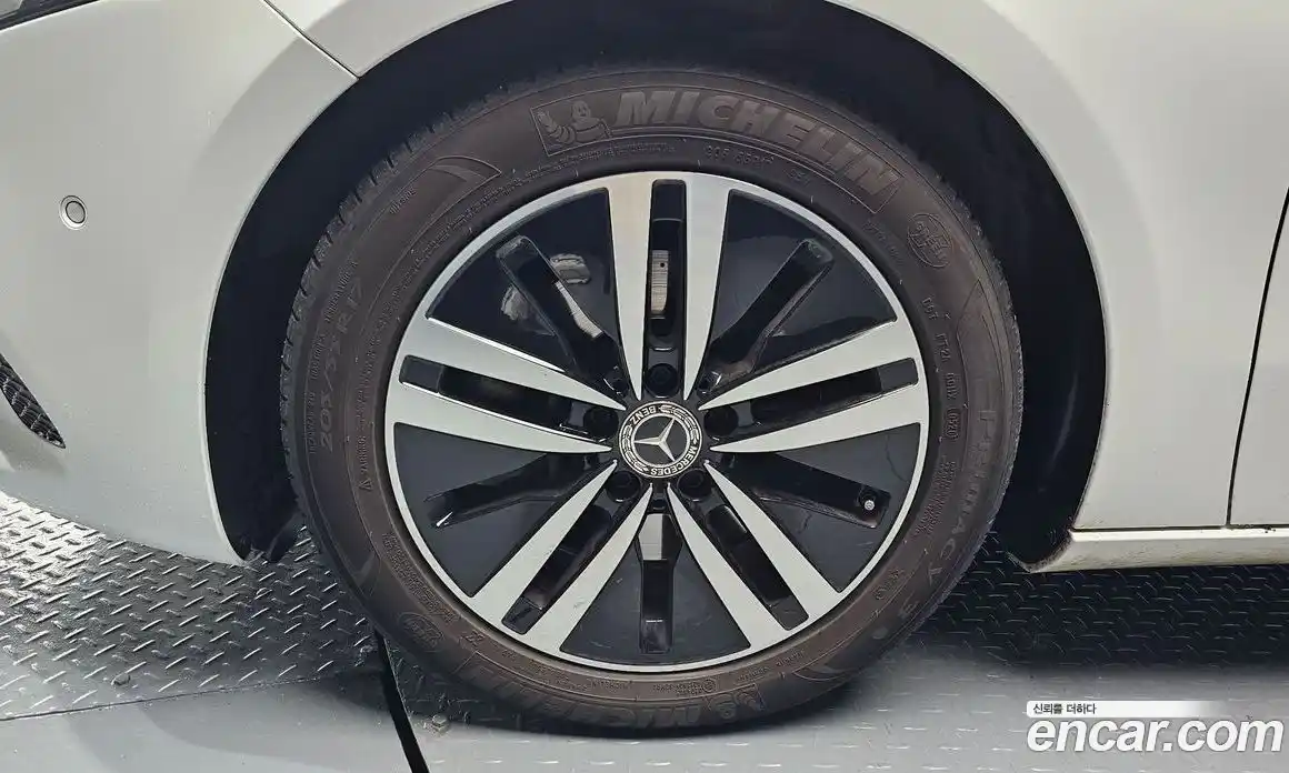 Mercedes-Benz A-Class 2021 2.0 Автомат в Москве № 139857, фото 17