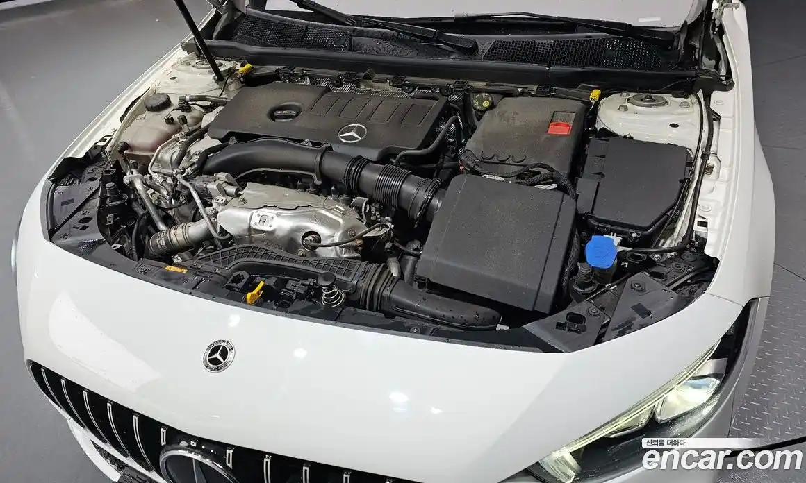 Mercedes-Benz A-Class 2021 2.0 Автомат в Москве № 139857, фото 3