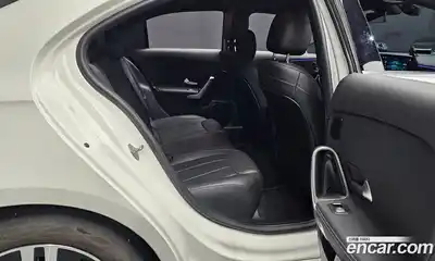 Mercedes-Benz A-Class 2021 2.0 Автомат в Москве № 139857, миниатюра 4