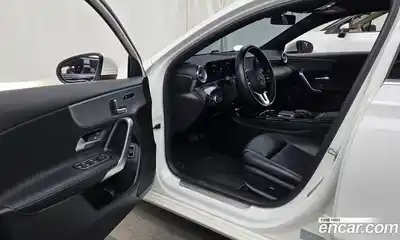Mercedes-Benz A-Class 2020 2.0 Автомат в Москве № 139903, миниатюра 6