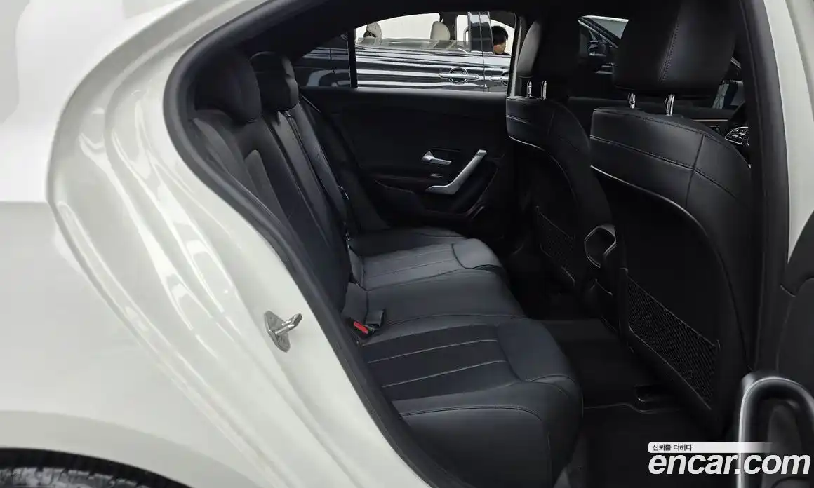 Mercedes-Benz A-Class 2020 2.0 Автомат в Москве № 139903, фото 7