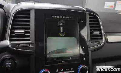 Renault QM6 2023 2.0 Автомат в Москве № 144395, миниатюра 4