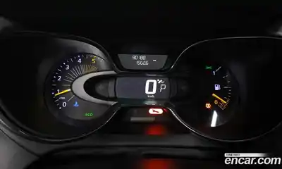 Renault QM3 2015 1.5 Автомат в Москве № 146946, миниатюра 2