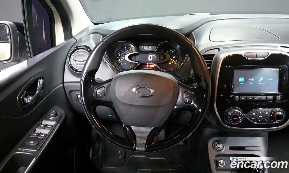 Renault QM3 2015 1.5 Автомат в Москве № 146946, фото 7