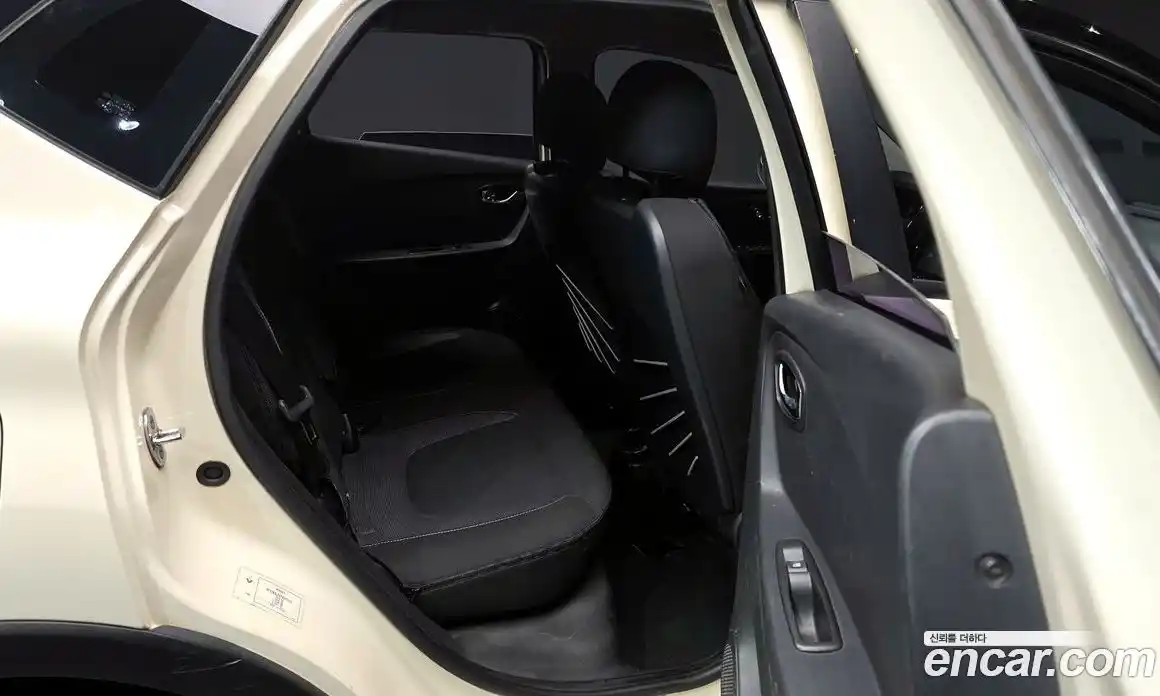 Renault QM3 2015 1.5 Автомат в Москве № 146946, фото 10