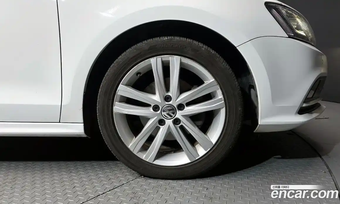 Volkswagen Jetta 2016 2.0 Автомат в Москве № 153765, фото 18