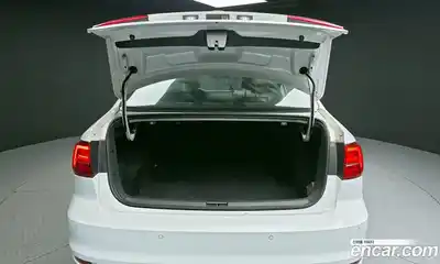 Volkswagen Jetta 2016 2.0 Автомат в Москве № 153765, миниатюра 4