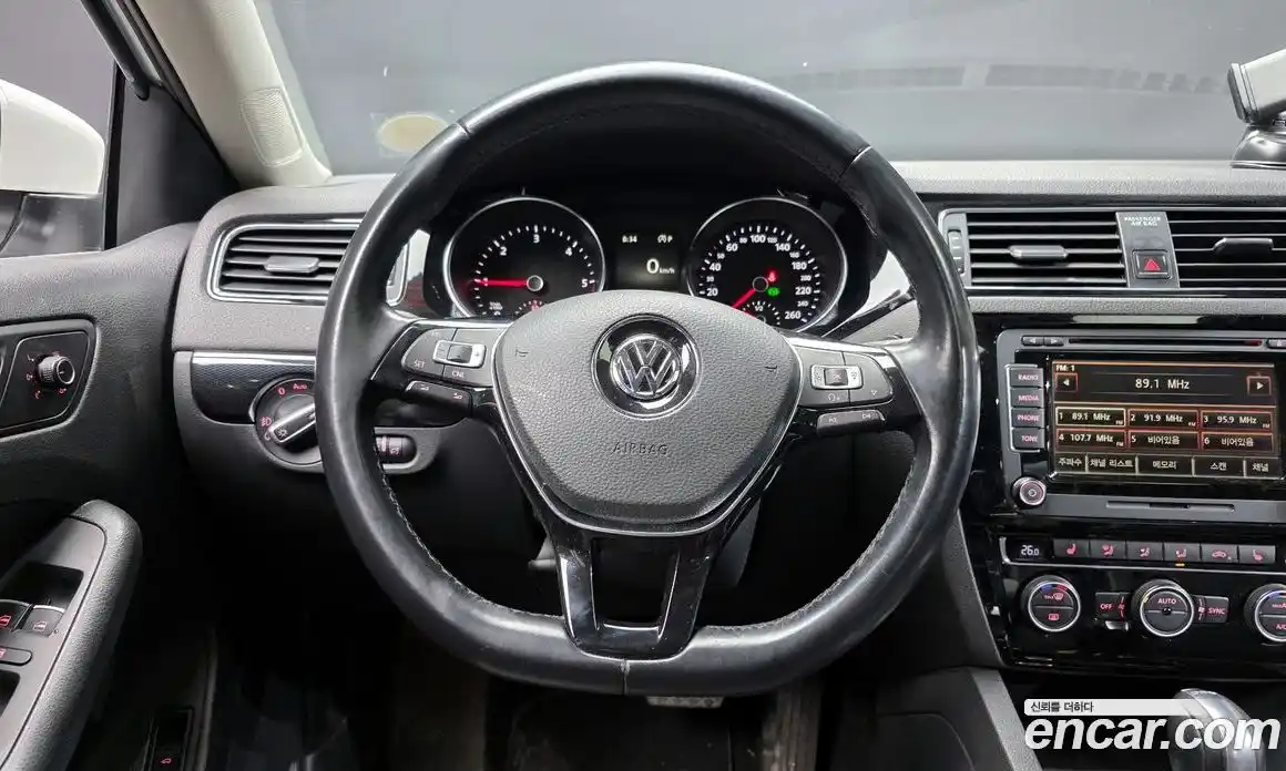 Volkswagen Jetta 2016 2.0 Автомат в Москве № 153765, фото 7