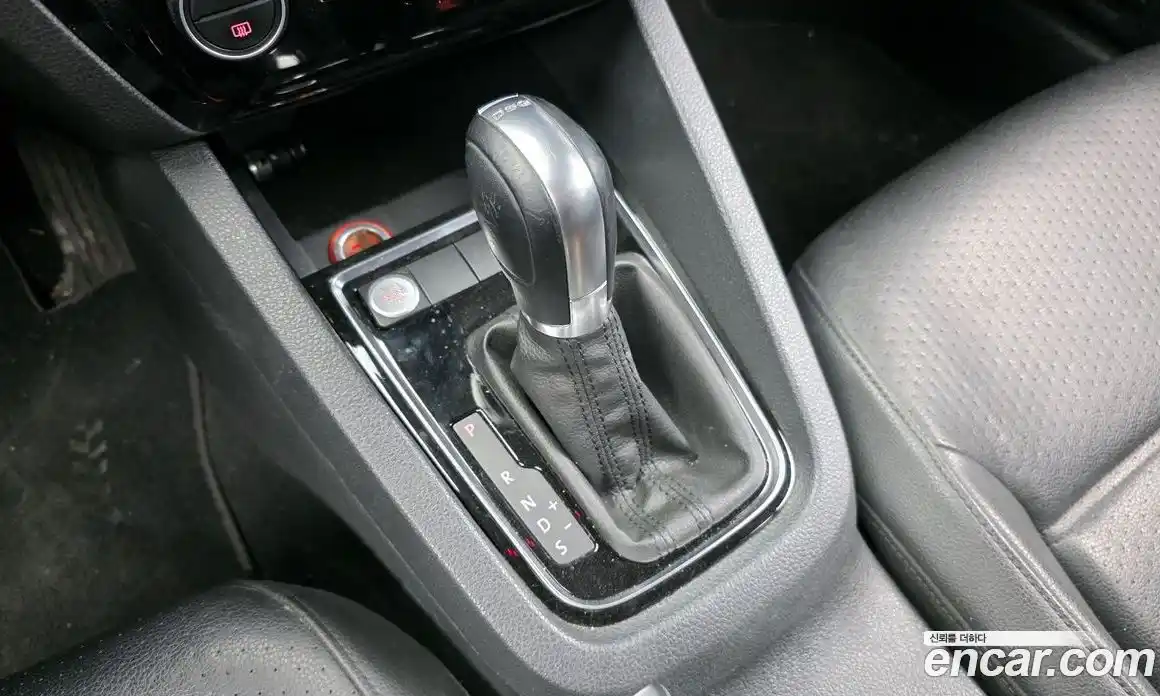 Volkswagen Jetta 2016 2.0 Автомат в Москве № 153765, фото 8