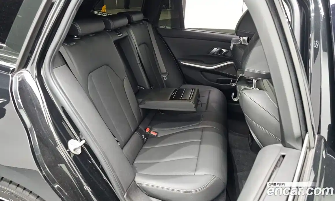 BMW 3-Series 2024 2.0 Автомат в Москве № 154855, фото 16