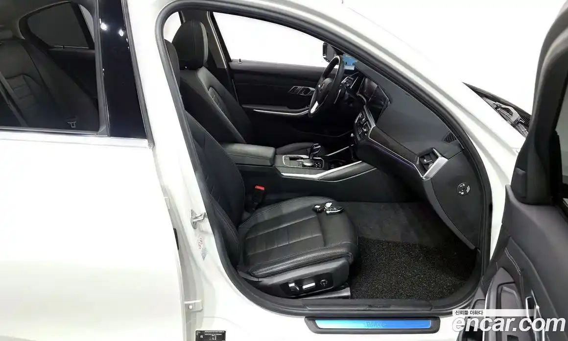 BMW 3-Series 2021 2.0 Автомат в Москве № 158180, фото 12