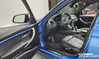 BMW 3-Series 2018 2.0 Автомат в Москве № 158880, миниатюра 2